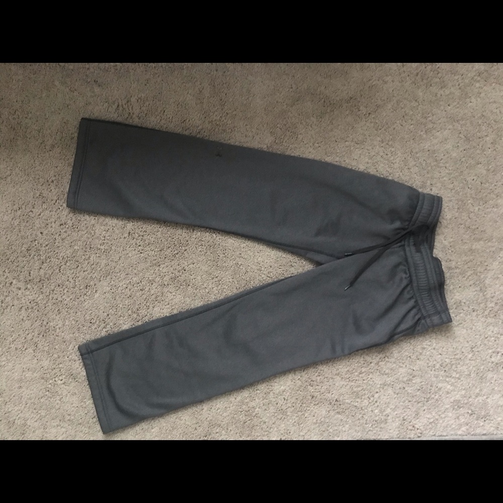 Underarmor dry fit sweatpants